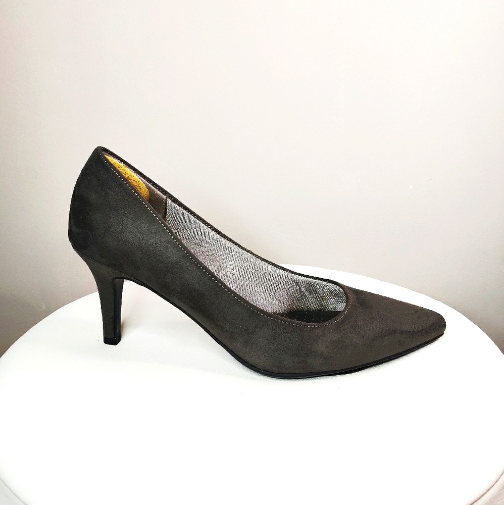 LifeStride Soft System Sueded Pumps